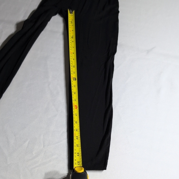 SHEIN Black Sleeveless Jumpsuit with High Neckline - Picture 9 of 11